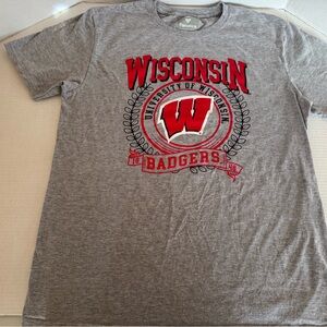Fanatics Wisconsin Badgers Red and Gray Tee Size Large